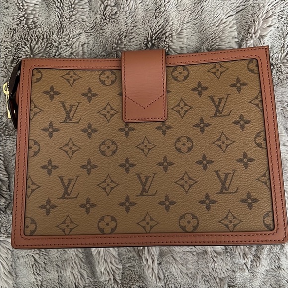 LOUIS VUITTON Monogram Pochette Dauphine Toiletry Pouch - Picture 3 of 16